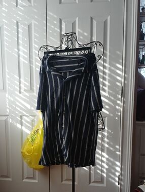 Madewell Navy and White Vertical-Stripe Button-Up Shirt